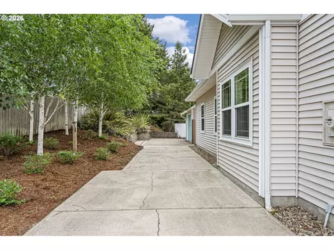 Exterior - 2218 Willow Loop, Florence, OR 97439 photo 9 of 19