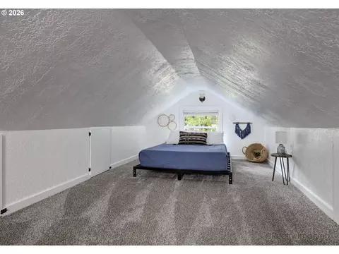Bedroom - 23797 E Lolo Pass Rd, Rhododendron, OR 97049 photo 3 of 3
