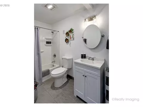 Bath - 23797 E Lolo Pass Rd, Rhododendron, OR 97049 photo 1 of 1