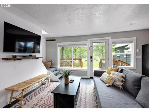 Living - 23797 E Lolo Pass Rd, Rhododendron, OR 97049 photo 2 of 3