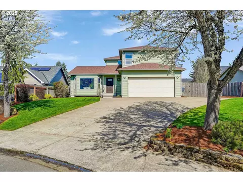 610 Lone Oaks Loop, Silverton, OR 97381