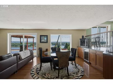Dining - 650 NW Brady Rd, Camas, WA 98607 photo 2 of 2