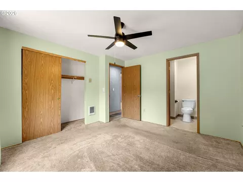 Bedroom - 455 NW 15th Ave, Camas, WA 98607 photo 3 of 7