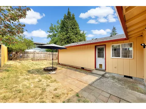 Exterior - 455 NW 15th Ave, Camas, WA 98607 photo 3 of 8