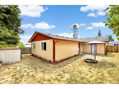 Exterior - 455 NW 15th Ave, Camas, WA 98607 photo 4 of 8