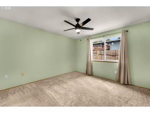 Bedroom - 455 NW 15th Ave, Camas, WA 98607 photo 1 of 7