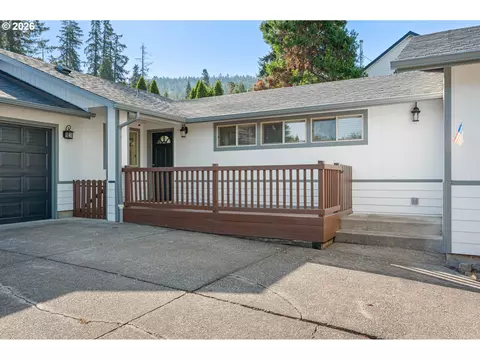 Exterior - 421 S 70th Pl, Springfield, OR 97478 photo 2 of 12