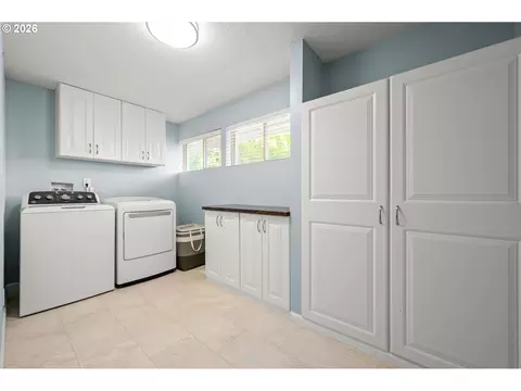 Other - 421 S 70th Pl, Springfield, OR 97478 photo 3 of 5