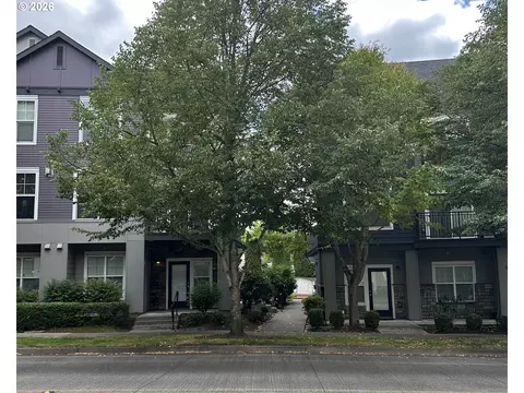 10757 NE Red Wing Way #201, Hillsboro, OR 97006