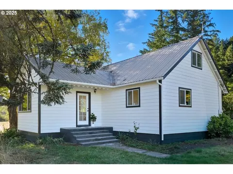18247 S Highway 211, Molalla, OR 97038