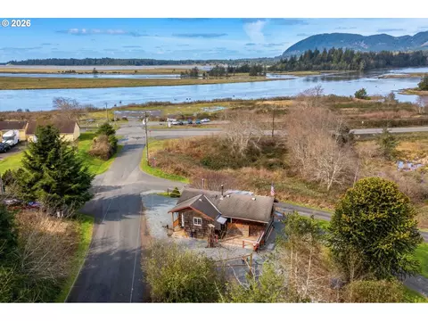 107 Hemlock St, Wheeler, OR 97147