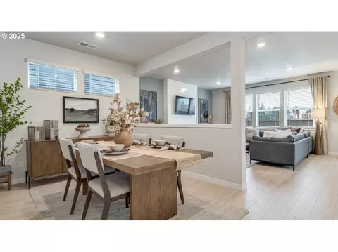 Dining - 3752 SW Eleven Mile Ave, Gresham, OR 97080 photo 1 of 3