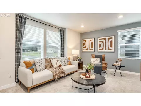 Living - 3752 SW Eleven Mile Ave, Gresham, OR 97080 photo 5 of 5