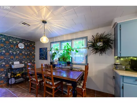 Dining - 783 Howard Ave, Eugene, OR 97404 photo 1 of 1