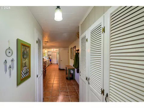 Entry Way - 783 Howard Ave, Eugene, OR 97404 photo 1 of 1