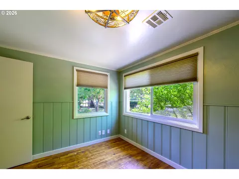 Bedroom - 783 Howard Ave, Eugene, OR 97404 photo 4 of 5