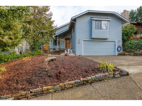2211 Corinthian Ct, Eugene, OR 97405 photo 1
