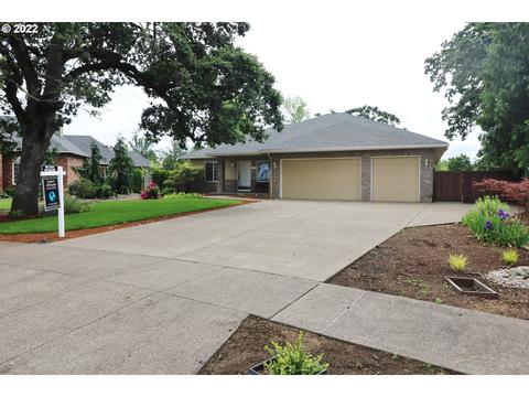 927 Fairway Pl, Springfield, OR 97477 photo 1