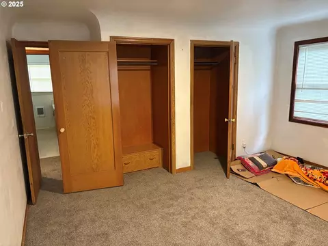 Bedroom - 1281 Hwy 99n, Eugene, OR 97402 photo 5 of 5