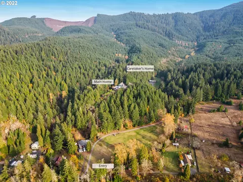 32857 Fox Ln, Cottage Grove, OR 97424