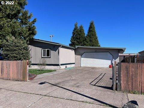 4951 Morely Loop, Eugene, OR 97402 photo 1