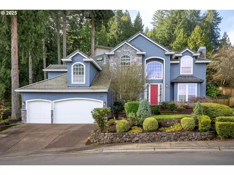 17086 SW Kolding Ln, Beaverton, OR 97007