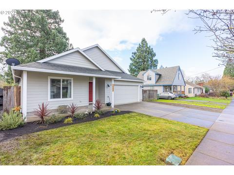 1562 E 2nd St, Newberg, OR 97132 photo 1