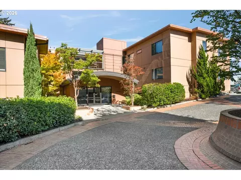 780 NW Westover Sq #3, Portland, OR 97210