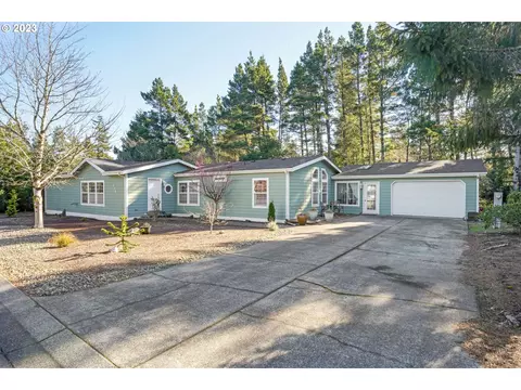 238 Munsel Creek Loop, Florence, OR 97439