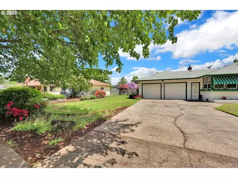 Exterior - 3095 Dapple Way, Eugene, OR 97401 photo 2 of 12