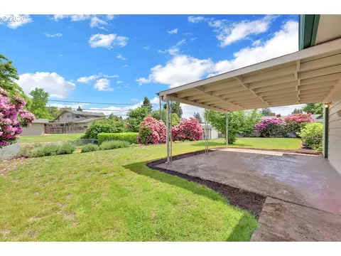 Exterior - 3095 Dapple Way, Eugene, OR 97401 photo 4 of 12