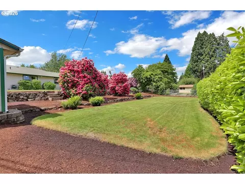 Exterior - 3095 Dapple Way, Eugene, OR 97401 photo 11 of 12