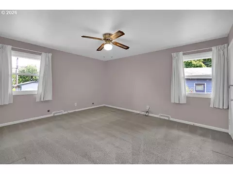 Bedroom - 3095 Dapple Way, Eugene, OR 97401 photo 7 of 8