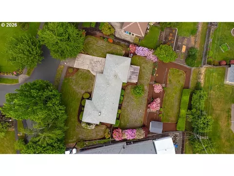 View/Area - 3095 Dapple Way, Eugene, OR 97401 photo 1 of 2