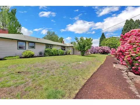 Exterior - 3095 Dapple Way, Eugene, OR 97401 photo 10 of 12