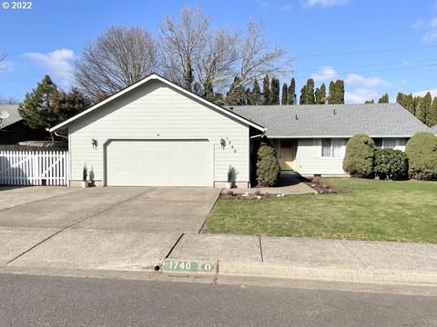 1740 Ridgley Blvd, Eugene, OR 97401 photo 1