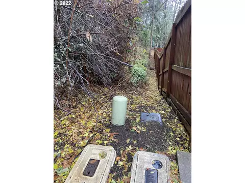 806 Sundance St, Eugene, OR 97405 photo 5