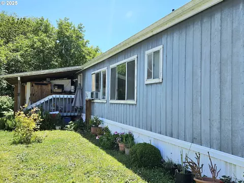 16391 Highway 101 #6, Brookings, OR 97415