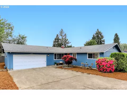 2300 E Willow Dr, Newberg, OR 97132 photo 1