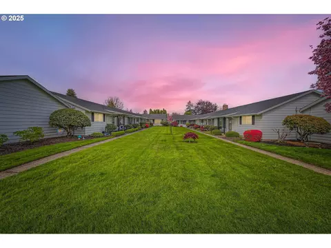 863 NE Fleming Ave #B-10, Gresham, OR 97030