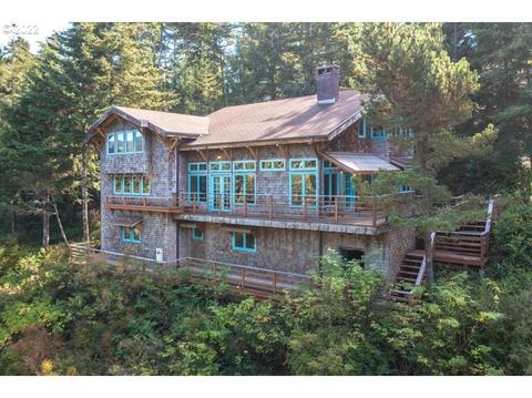 1285 W Pearl St, Netarts, OR 97143
