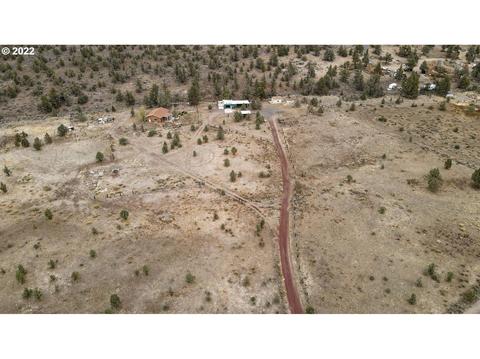 1195 SW Maple Ln, Prineville, OR 97754