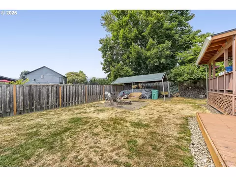 Exterior - 429 SW Birdsdale Dr, Gresham, OR 97080 photo 7 of 8