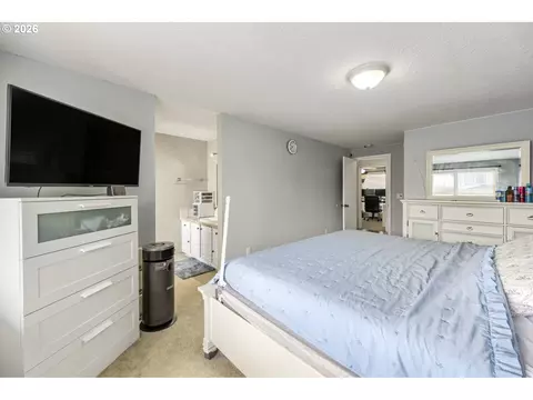 Bedroom - 429 SW Birdsdale Dr, Gresham, OR 97080 photo 3 of 5