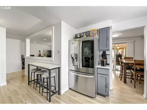 Kitchen - 429 SW Birdsdale Dr, Gresham, OR 97080 photo 3 of 3