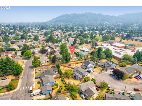 View/Area - 429 SW Birdsdale Dr, Gresham, OR 97080 photo 3 of 4
