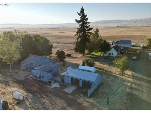 417 Gaunt St, Centerville, WA 98613