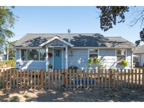 501 E 3rd St, Molalla, OR 97038 photo 1