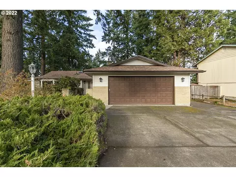 7635 Cason Ln, Gladstone, OR 97027 photo 1
