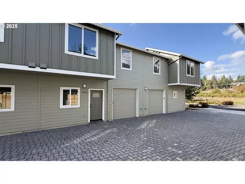 14364 SE Knight St, Portland, OR 97236